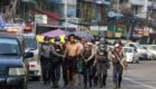 نصف عام على انقلاب ميانمار.. جنرالات هزتها الاحتجاجات