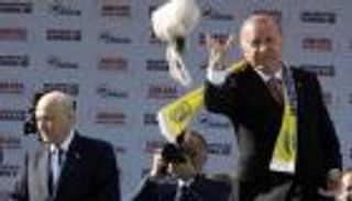 غضب من إصرار أردوغان على إخماد الأزمات بـ"أكواب الشاي"