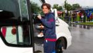 أليكس كولادو.. من هو "المتمرد" الذي أشعل برشلونة؟