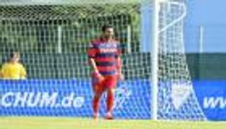 بالفيديو.. "العجوز" بوفون يقوم بتصدٍ إعجازي