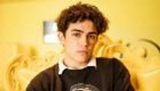 رصاصة تنهي حياة نجم "تيك توك" في قاعة سينما