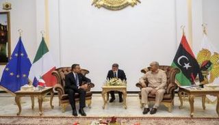 المشير حفتر ووزير الخارجية الإيطالي