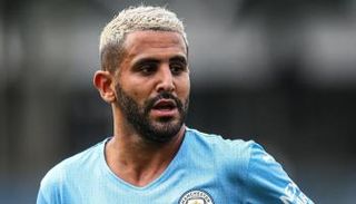 رياض محرز نجم فريق مانشستر سيتي