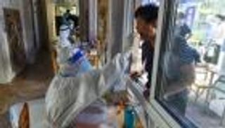 بعد 15 شهرا من اختفائه.. كورونا يعود إلى ووهان الصينية بسلالة دلتا