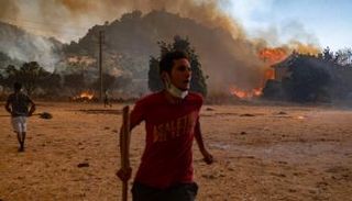 جانب من الحرائق المتواصلة في تركيا