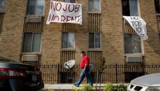 ملايين المستأجرين الأمريكيين مهددون بالطرد من منازلهم