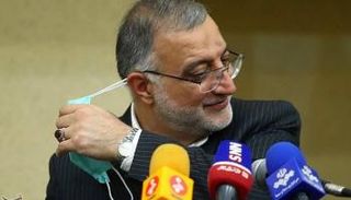 المتشدد علي رضا زاكاني رئيس بلدية طهران
