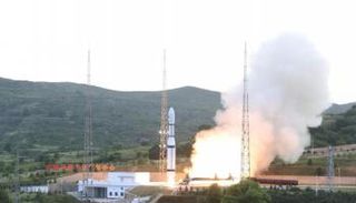 جانب من عملية الإطلاق إلى الفضاء