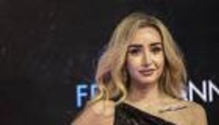 بالفيديو.. رقص هنا الزاهد يخطف الأنظار في حفل زفاف "فني جدا"