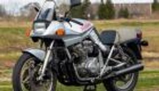 أفضل الدراجات النارية من سوزوكي.. رحلة "سيف الساموراي"