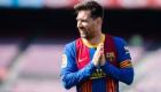 مناورة من برشلونة؟.. مفاجأة مدوية بشأن رحيل ميسي