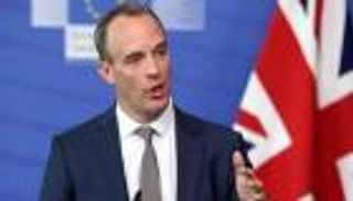 بريطانيا تطالب رعاياها بمغادرة أفغانستان فورا