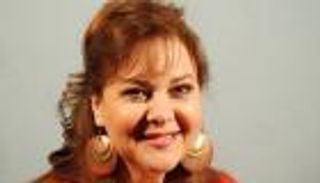 صور.. نجوم الفن يودعون دلال عبدالعزيز بكلمات مؤثرة