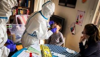 إسرائيل تطلق مشروعا للكشف عن أجسام مضادة لكورونا لدى الأطفال- أرشيفية