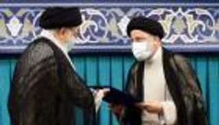 السلطة في إيران.. مسارب مجلس طهران تكشف الصراع