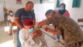 صور.. انطلاق اليوم المفتوح للتطعيم ضد كورونا بتونس.. وإقبال لافت