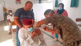 التطعيم ضد كورونا في تونس