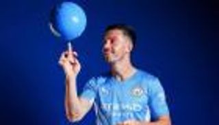 "أختلف عن الجميع".. جريليش يتحدى رياض محرز في مانشستر سيتي