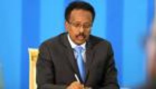 صفعة في وجه فرماجو.. روبلي يُبطل مرسوم منع الاتفاقيات