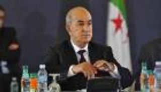 تصريحات الرئيس الجزائري.. تحذيرات للداخل وتطمينات للخارج