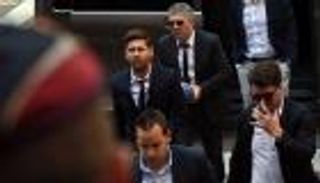 أول تصريح رسمي.. والد ميسي يعلن ناديه الجديد