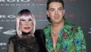 ممثلة مكسيكية تقترب من جينيس.. حامل في الـ68 من عمرها والأب 29 عاما