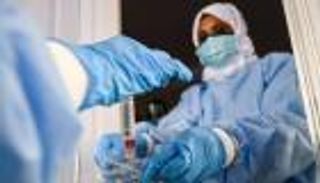 الإمارات تعلن شفاء 1396 حالة لمصابين بفيروس كورونا 