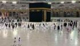  المسجد الحرام يستقبل المعتمرين طبقا للطاقة الاستيعابية الجديدة