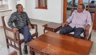 أوهورو كينياتا ومحمد حسين روبلي