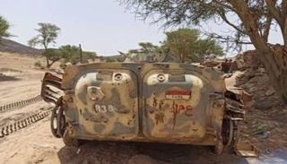 مدرعة عسكريه حوثية سيطر عليها الجيش في مأرب