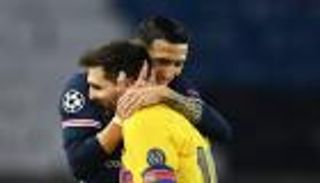 كيف سيلعب باريس سان جيرمان في وجود ميسي؟