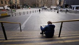 ملبورن تمدد الإغلاق لوقف تجدد انتشار فيروس كورونا