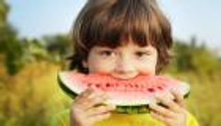 تناول البطيخ مع البذور.. انتبه إلى المخاطر الصحية