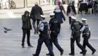 رجل يقتل أربعينيا ويأكل لحمه.. جريمة مروعة في ألمانيا