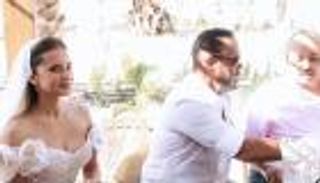 نيللي كريم تحتفل بعقد قرانها على لاعب الإسكواش هشام عاشور