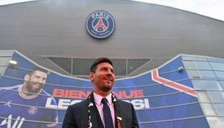 ليونيل ميسي لاعب باريس سان جيرمان