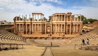 المدرج الروماني في ماردة