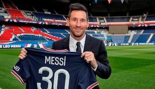 ليونيل ميسي لاعب باريس سان جيرمان الجديد