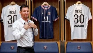 ليونيل ميسي لاعب باريس سان جيرمان الجديد