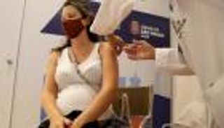 لقاحات كورونا والحوامل.. نصيحة من المراكز الأمريكية