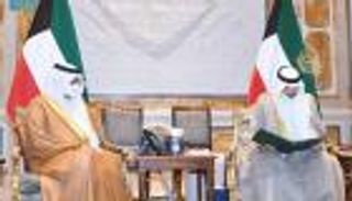 رسالة خطية.. الملك سلمان يدعو أمير الكويت لزيارة السعودية