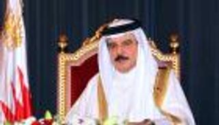 العاهل البحريني يعزي الرئيس الجزائري في ضحايا الحرائق