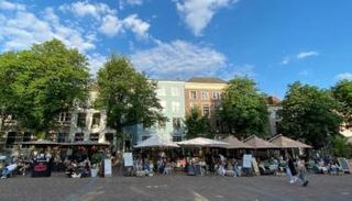 تعتبر مدينة ديفينتر من الوجهات السياحية المثالية للتنزه