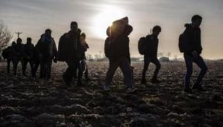 لاجئون على الحدود التركية اليونانية