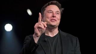 إيلون ماسك الرئيس التنفيذي لتسلا