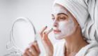 ماسك النشا لتفتيح البشرة.. قهوة وليمون وبطاطس وزبادي