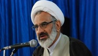 رجل الدين المتشدد عبد الله حاجي صادقي