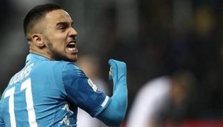  النجم الجزائري آدم وناس