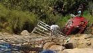 مصرع 7 وإصابة 21 في انقلاب حافلة بالمغرب