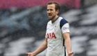 هداف الدوري الإنجليزي التاريخي.. كم يحتاج هاري كين لاقتحام الـ5 الأوائل؟